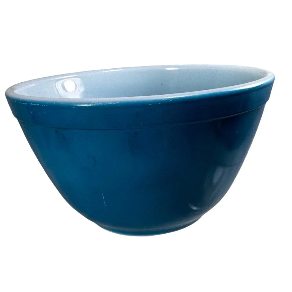 Vintage Pyrex 401 Turquoise Blue Mixing Bowl 1.5 Pint Milk Glass Ovenware USA